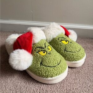 American Eagle Outfitters Green Grinch Slippers